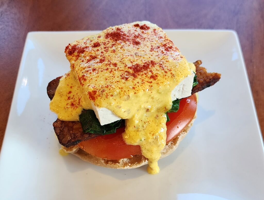 vegan eggs benedicts